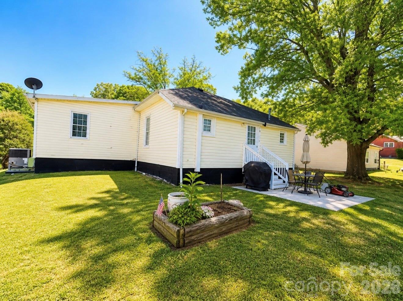 1406 W Walnut Avenue Gastonia NC 28052