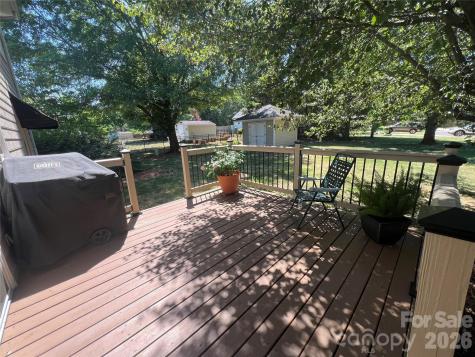 837 Deerfield Drive Mount Holly NC 28120