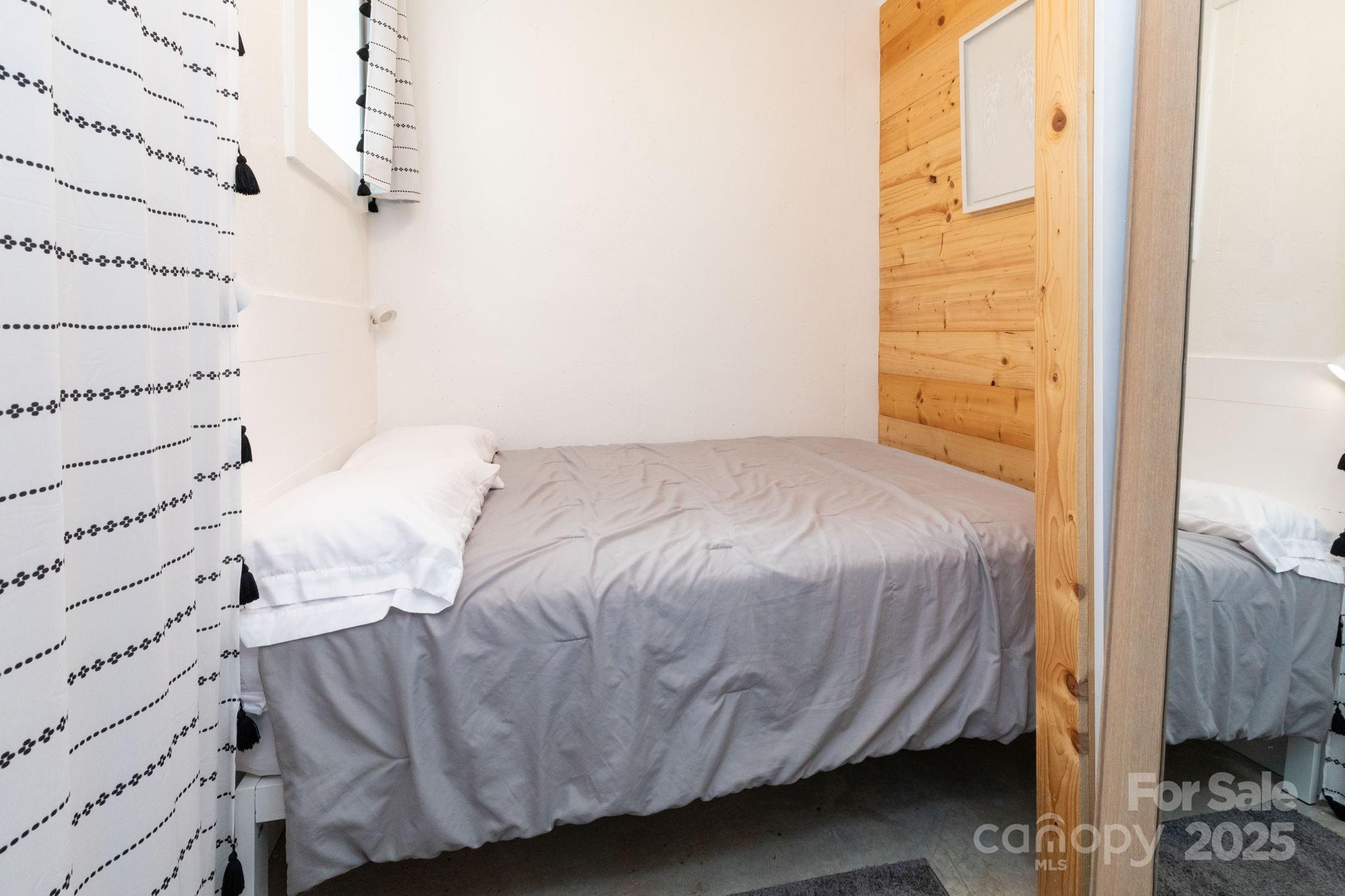 27 Ruslan Drive Asheville NC 28806