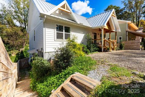 27 Ruslan Drive Asheville NC 28806