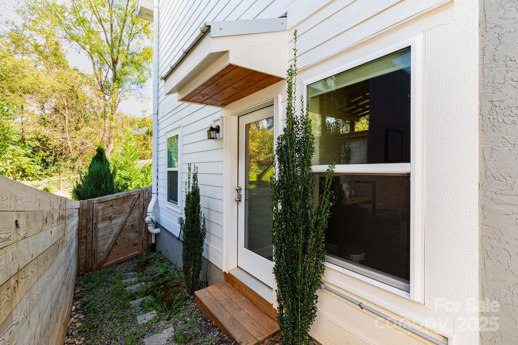 27 Ruslan Drive Asheville NC 28806