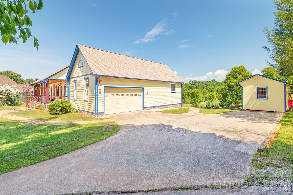 125 Ivy Meadows Drive Weaverville NC 28787