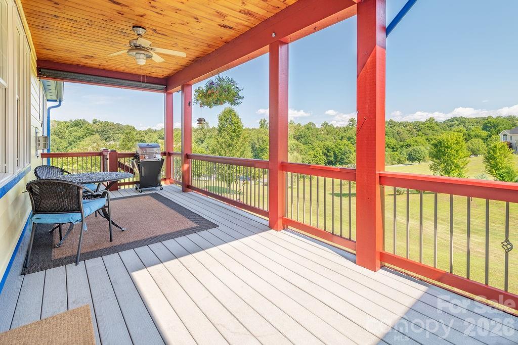 125 Ivy Meadows Drive Weaverville NC 28787