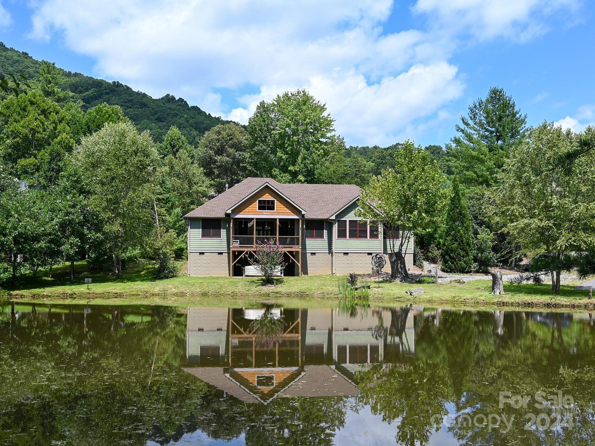 14 Heron Pond Lane Asheville NC 28805