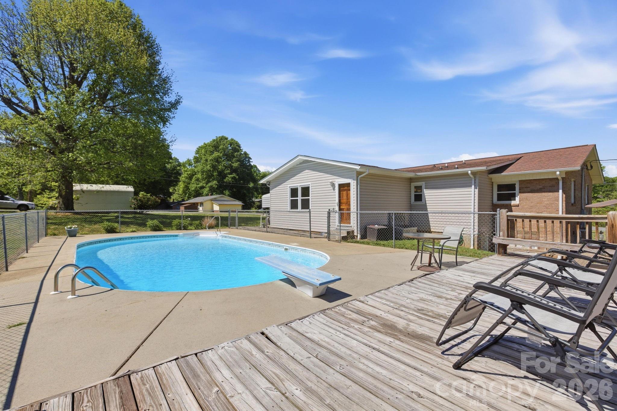 1480 21st Street NE Hickory NC 28601