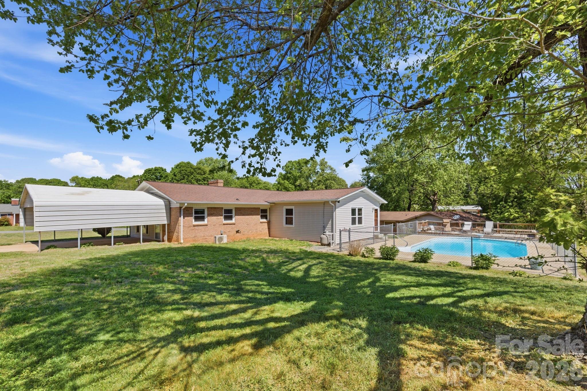 1480 21st Street NE Hickory NC 28601