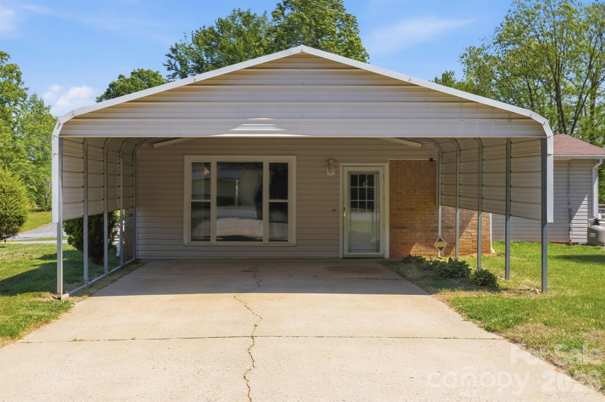 1480 21st Street NE Hickory NC 28601