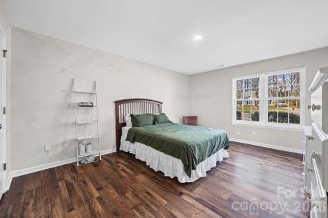 6104 Sunbridge Court Charlotte NC 28269