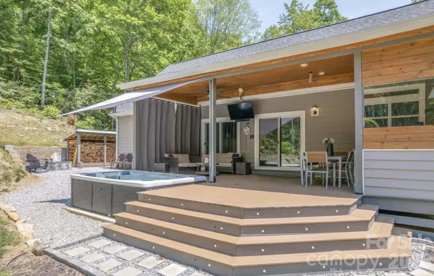 311 Charming Lane Hendersonville NC 28792