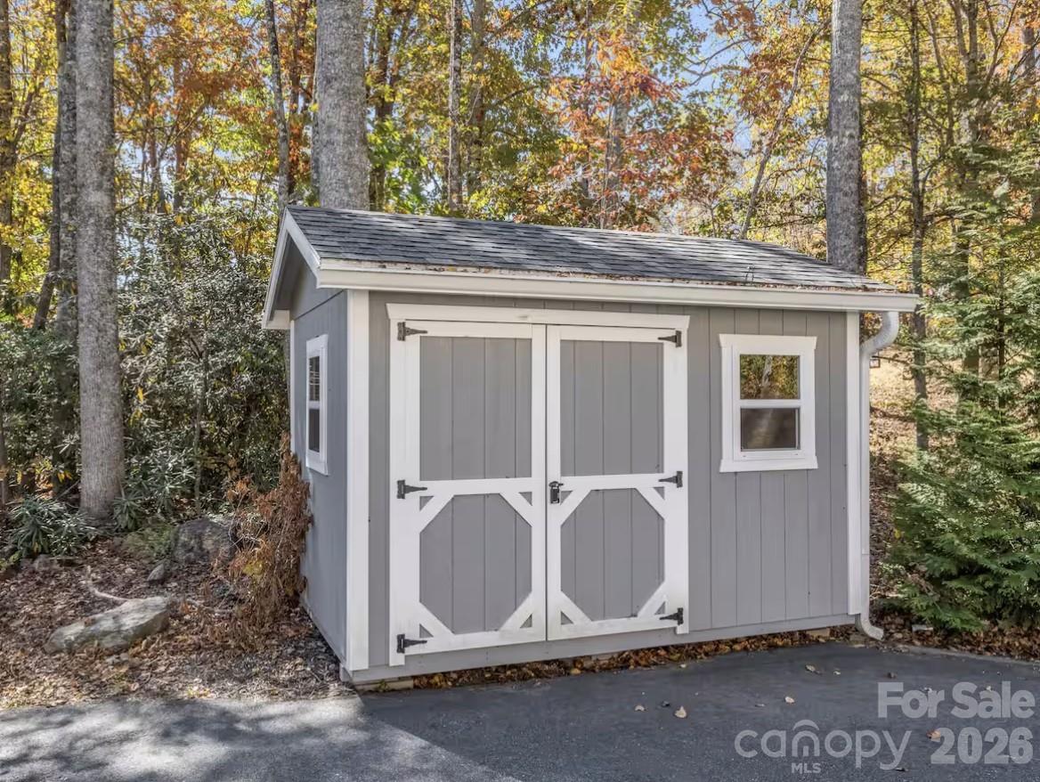 311 Charming Lane Hendersonville NC 28792