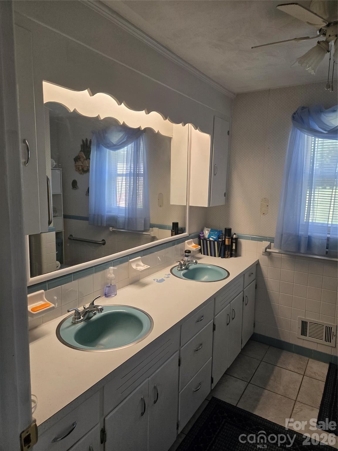 2824 25th Avenue NE Hickory NC 28601