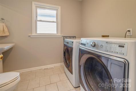 34 Vandalia Avenue Asheville NC 28806