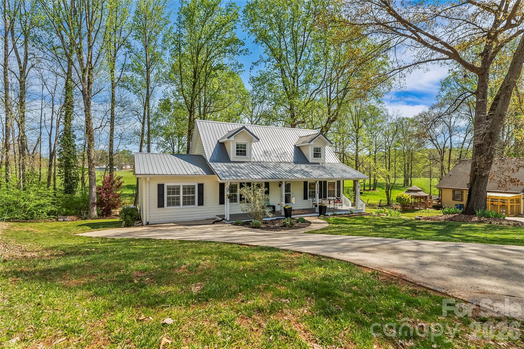 1548 Castell Lane Hickory NC 28601