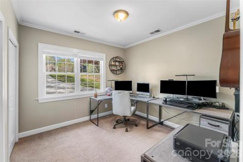 1548 Castell Lane Hickory NC 28601
