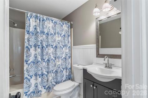 1548 Castell Lane Hickory NC 28601
