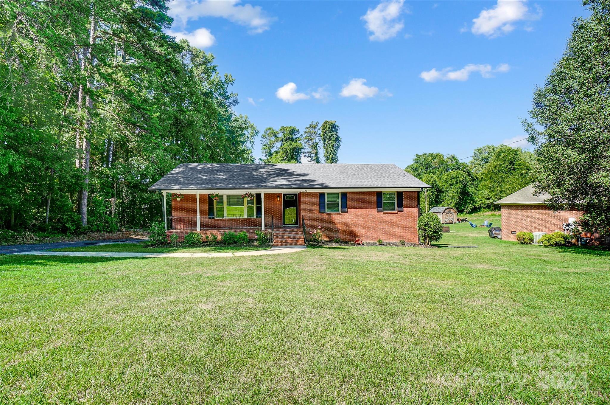 1723 Falconhurst Drive Charlotte NC 28216