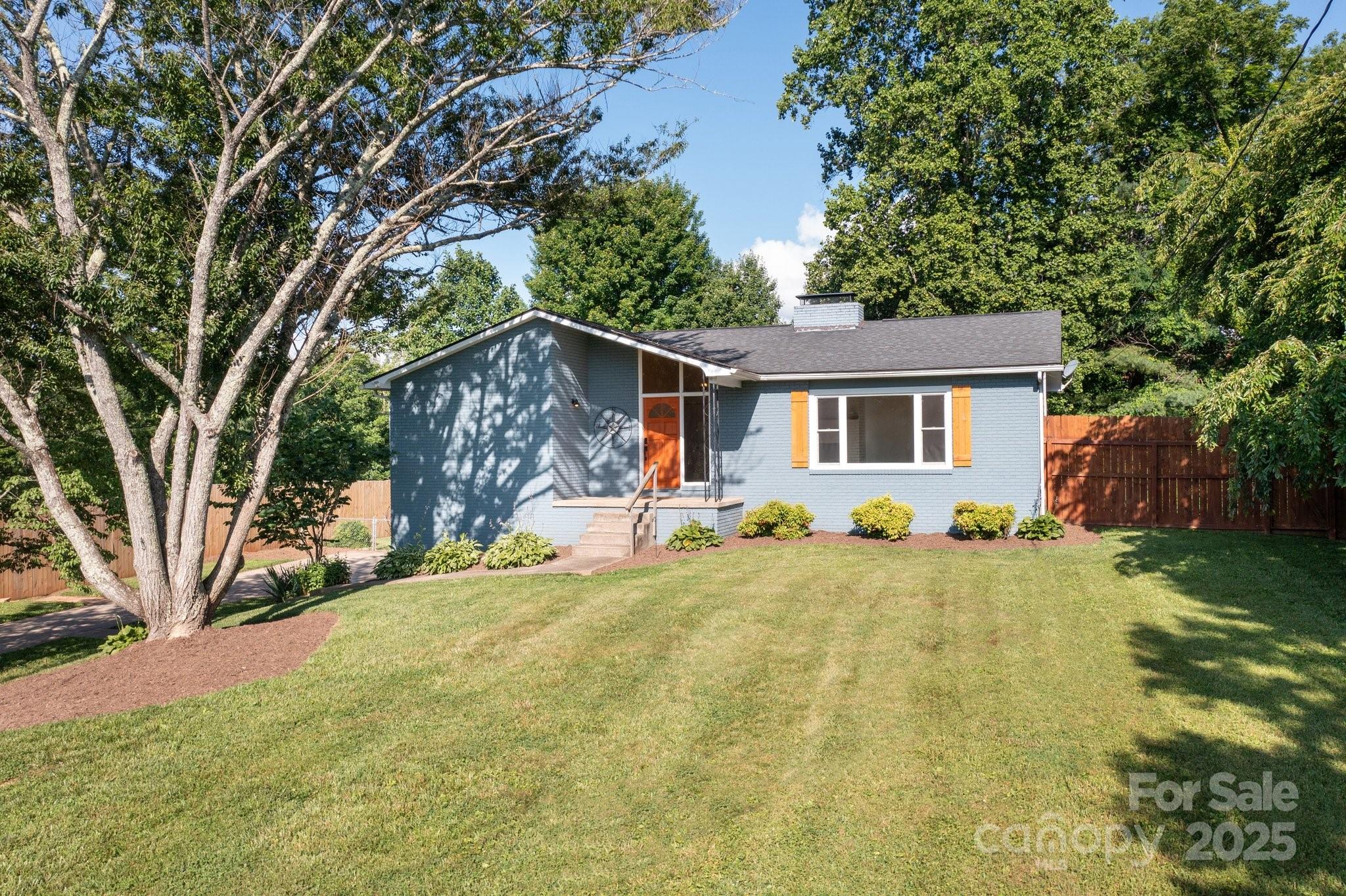 28 Spaulding Drive Candler NC 28715
