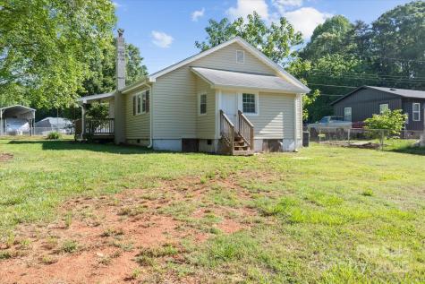 1516 Brock Road Yadkinville NC 27055