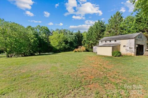 1516 Brock Road Yadkinville NC 27055