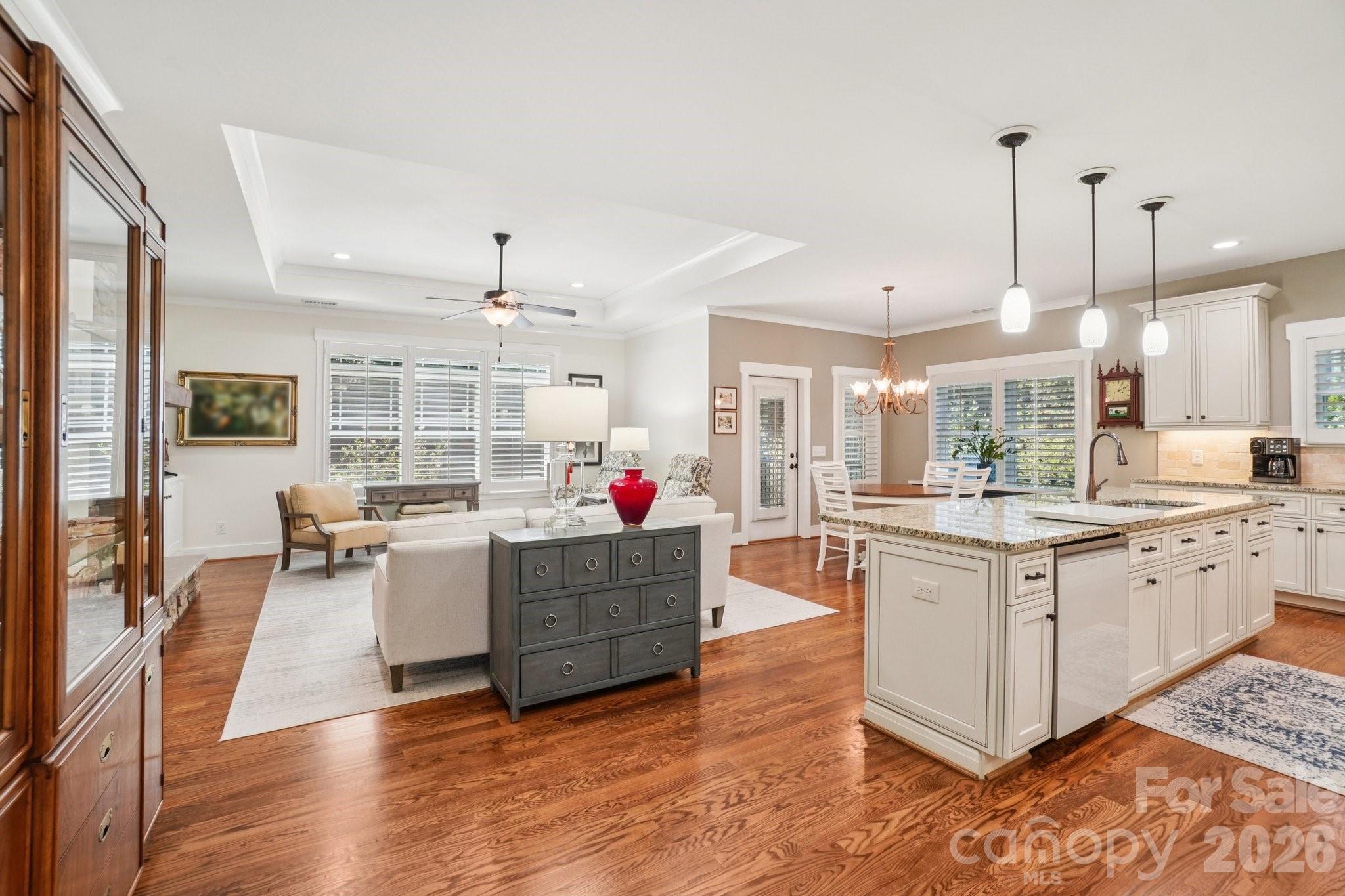 31 N Anvil Avenue Hendersonville NC 28792