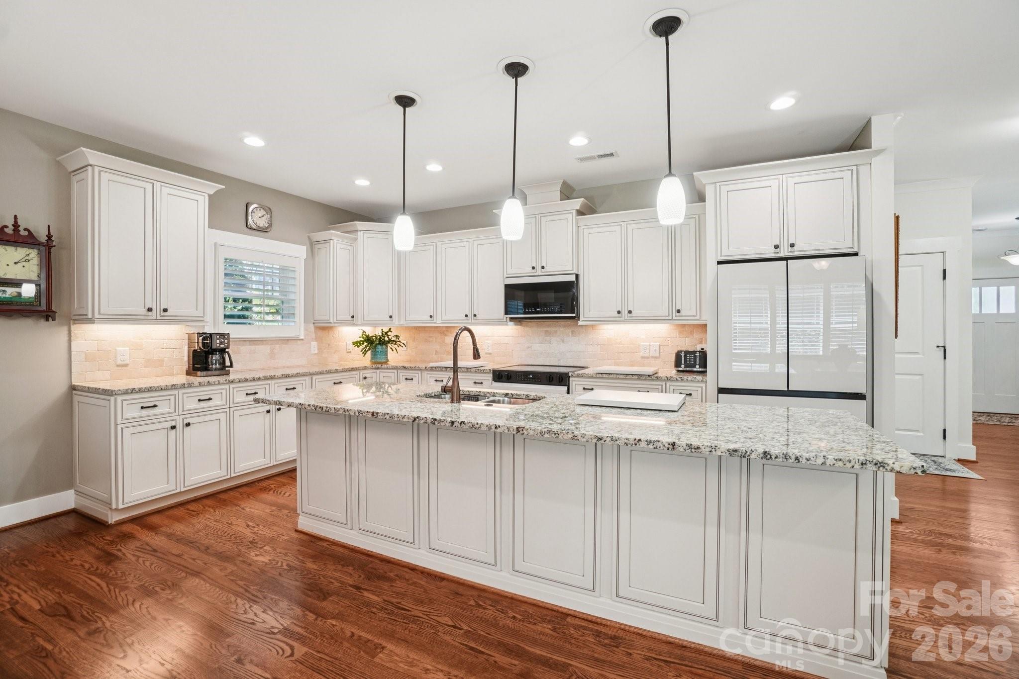 31 N Anvil Avenue Hendersonville NC 28792