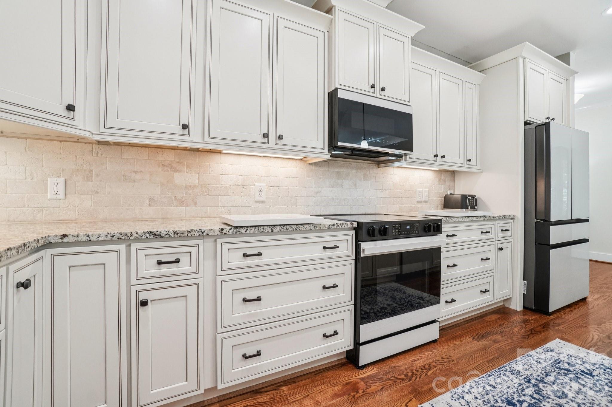 31 N Anvil Avenue Hendersonville NC 28792