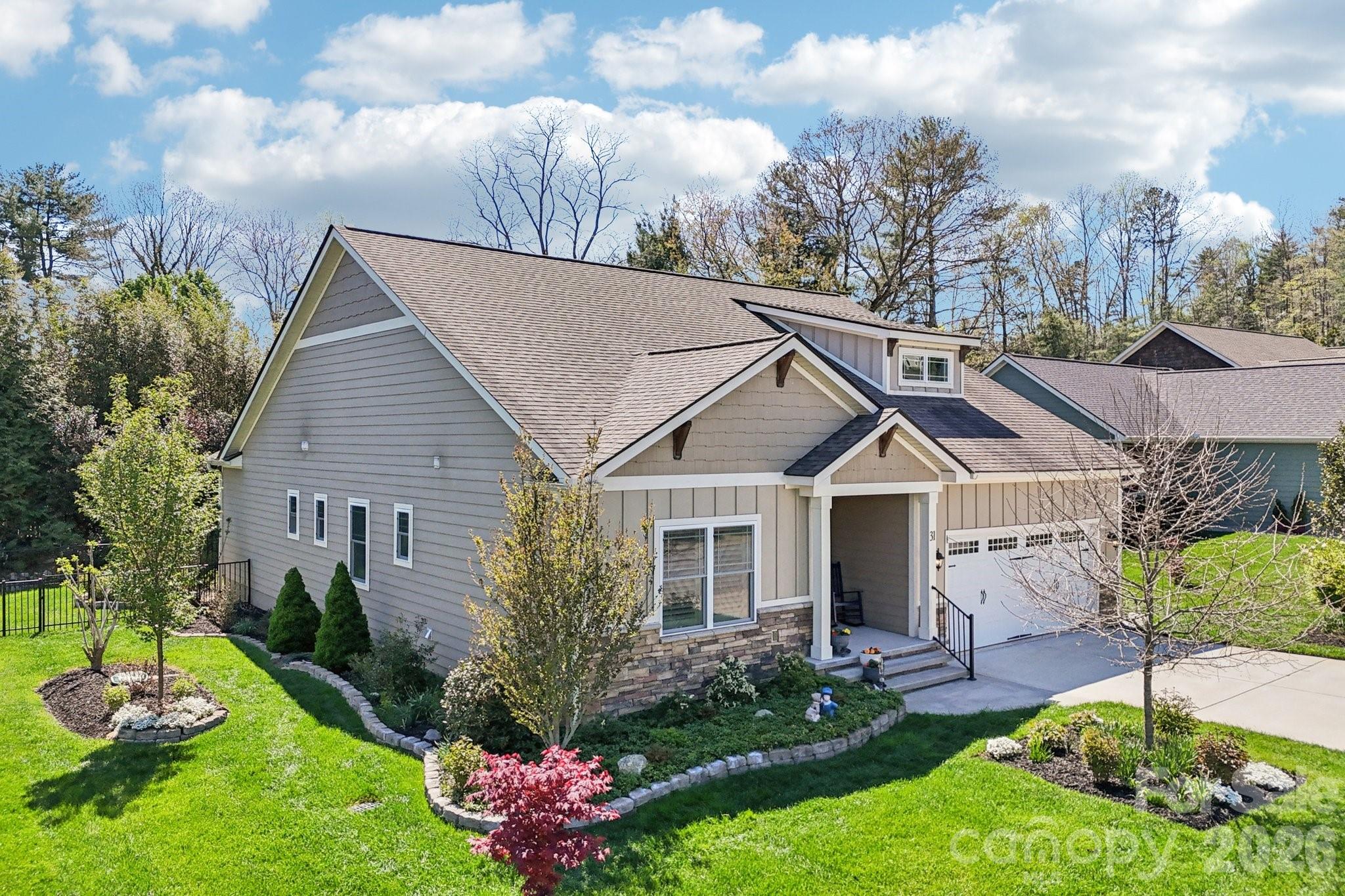 31 N Anvil Avenue Hendersonville NC 28792