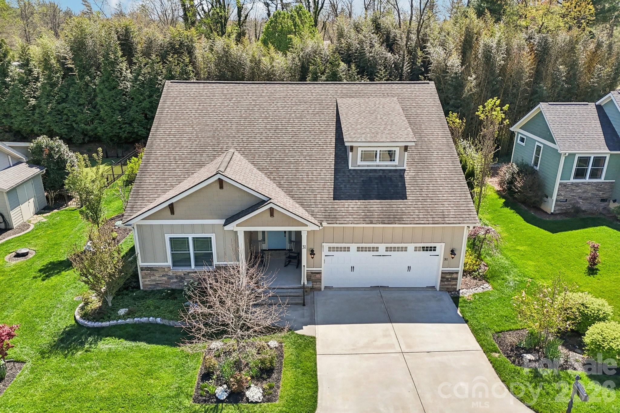 31 N Anvil Avenue Hendersonville NC 28792