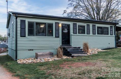 119 Collins Avenue Forest City NC 28043