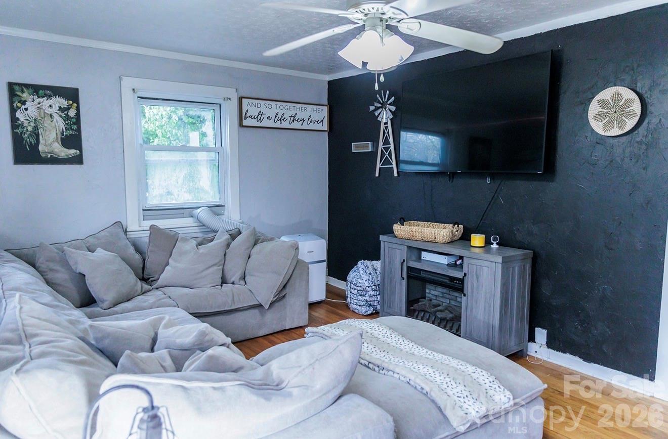 119 Collins Avenue Forest City NC 28043