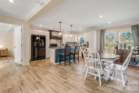 1923 Ridge Road Hendersonville NC 28792