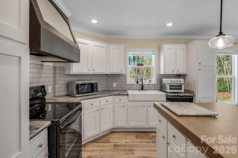 1923 Ridge Road Hendersonville NC 28792