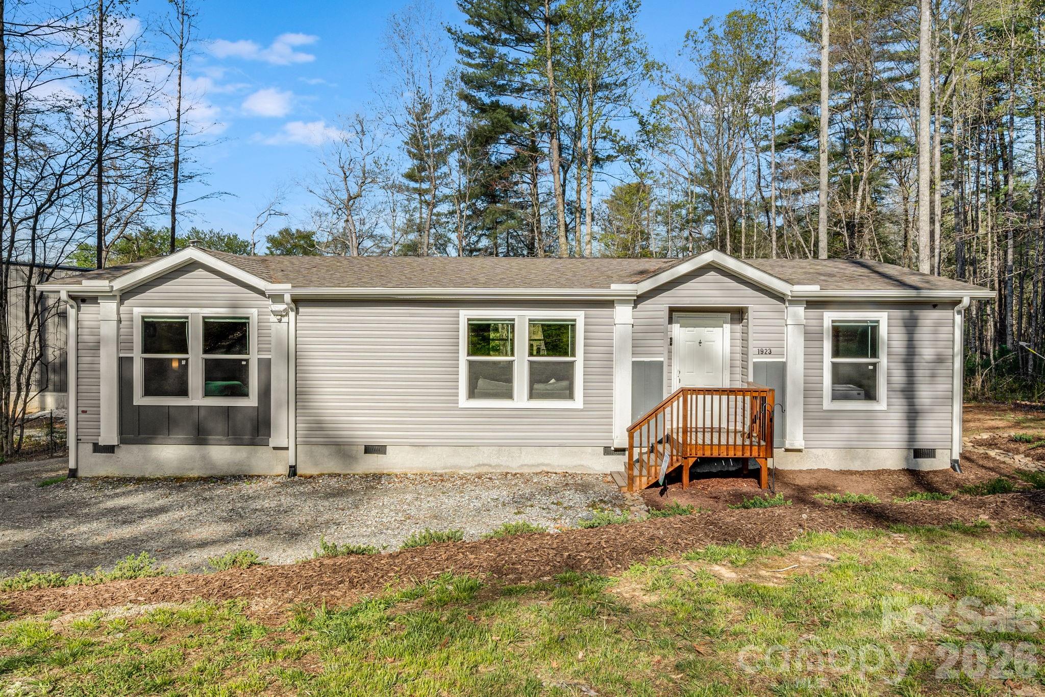 1923 Ridge Road Hendersonville NC 28792