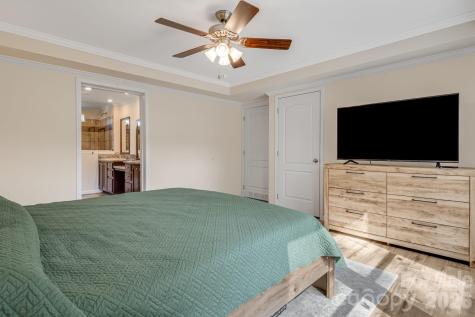 1923 Ridge Road Hendersonville NC 28792