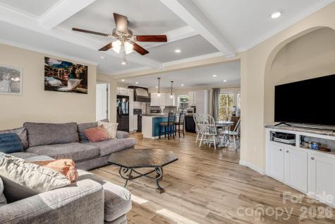 1923 Ridge Road Hendersonville NC 28792