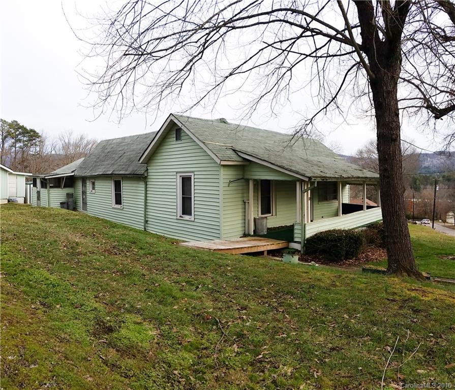 18 Hillside Street Weaverville NC 28787