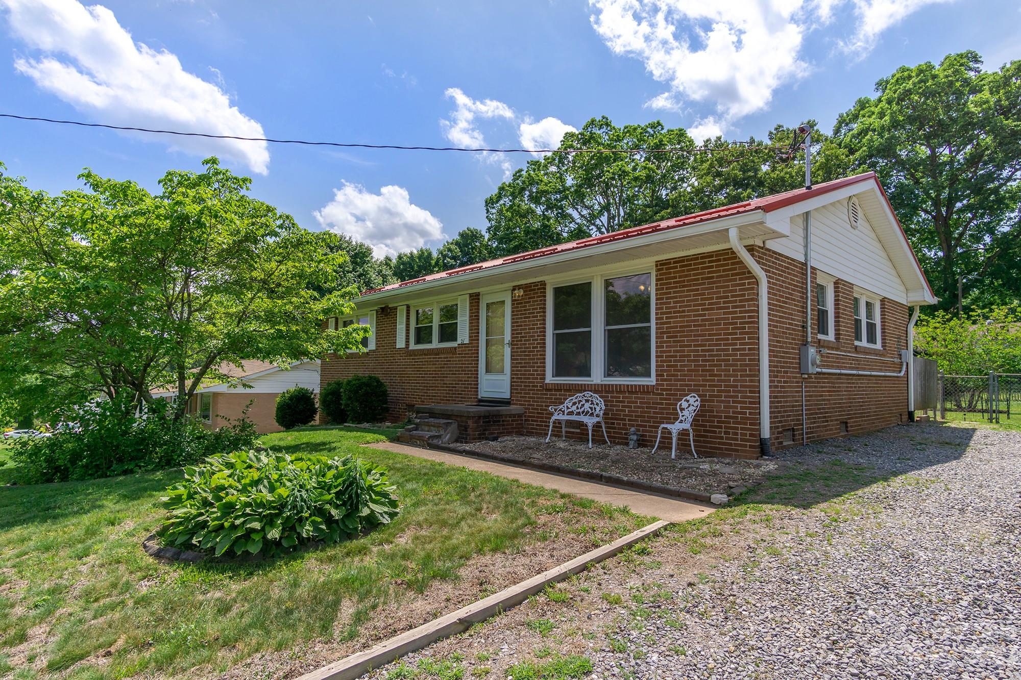 21 Wagon Road Asheville NC 28805