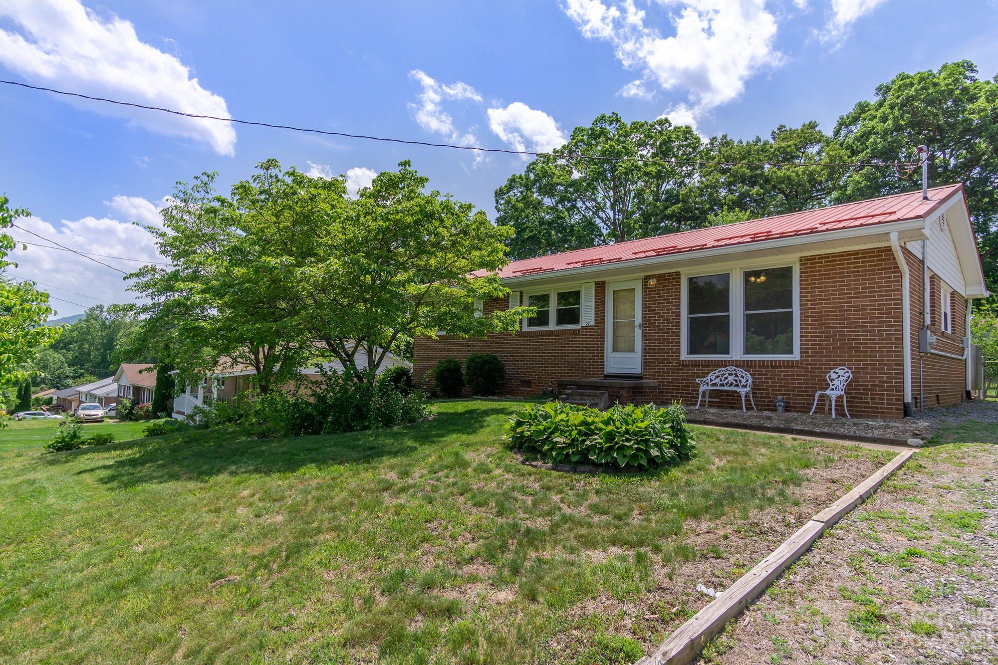 21 Wagon Road Asheville NC 28805