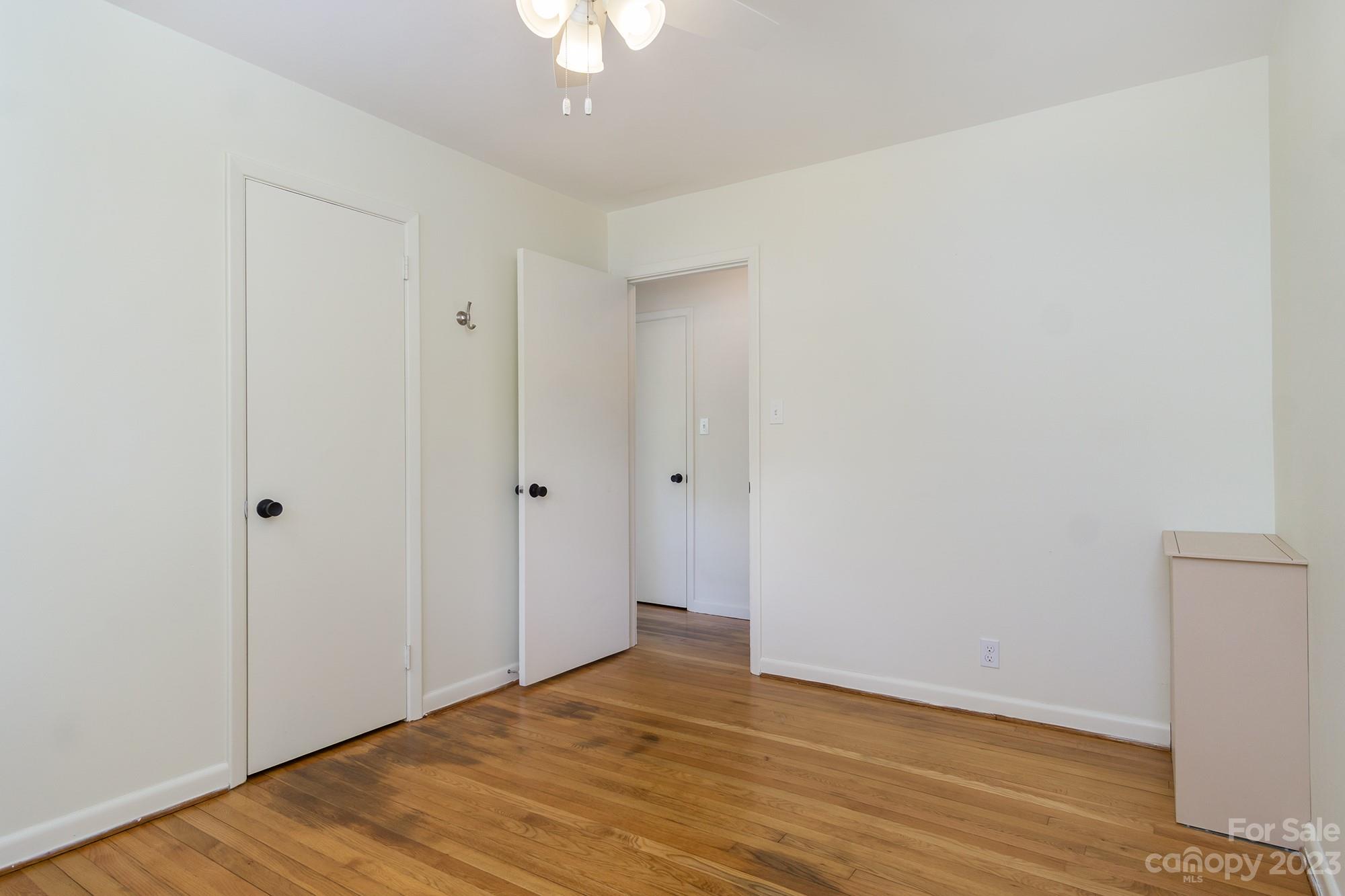 21 Wagon Road Asheville NC 28805