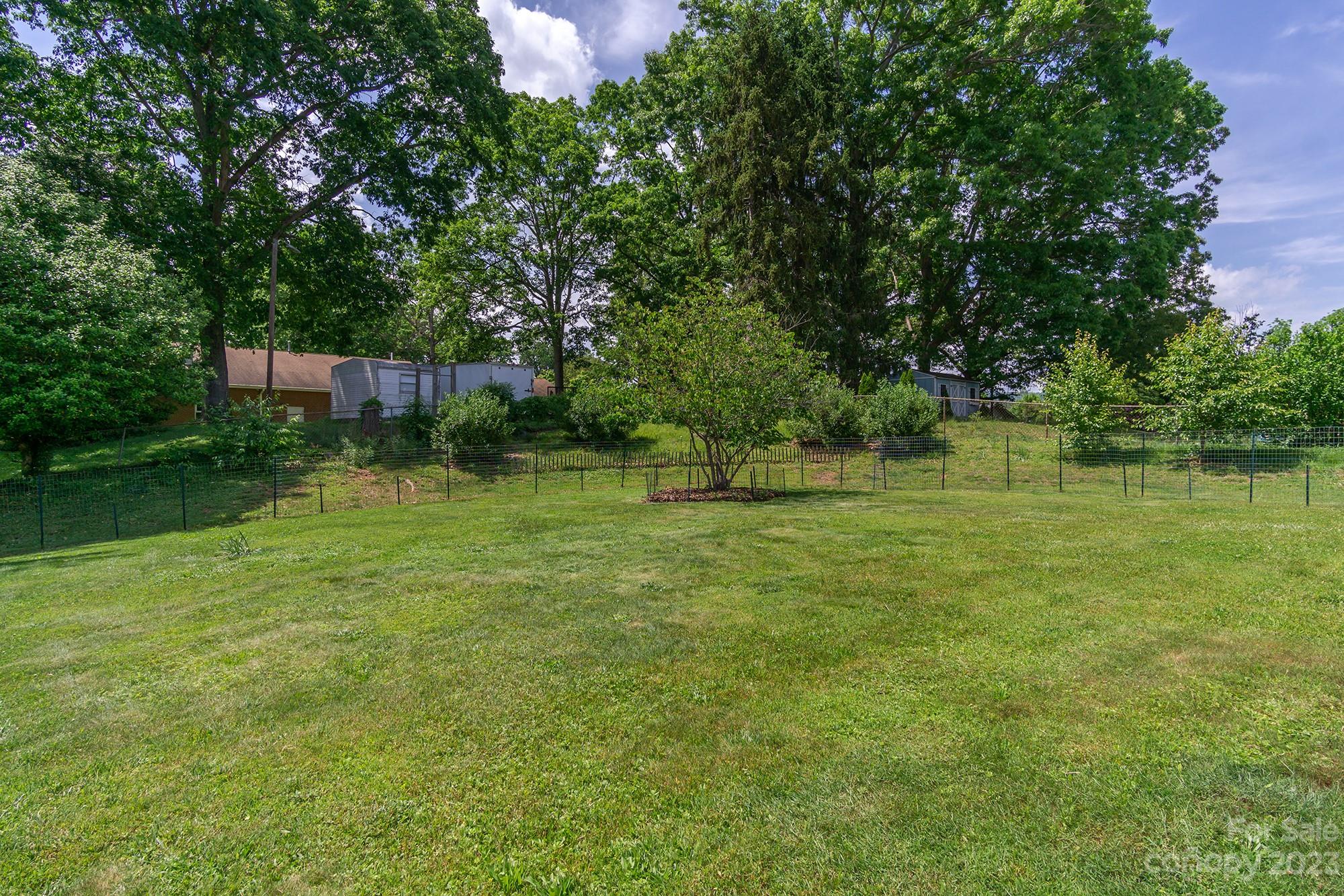 21 Wagon Road Asheville NC 28805