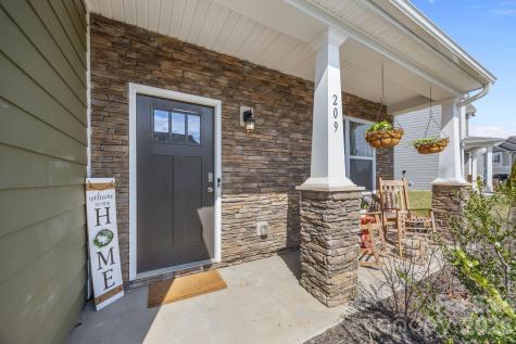 209 Marathon Lane Candler NC 28715