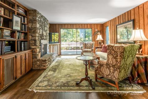 33 Deerhaven Lane Asheville NC 28803