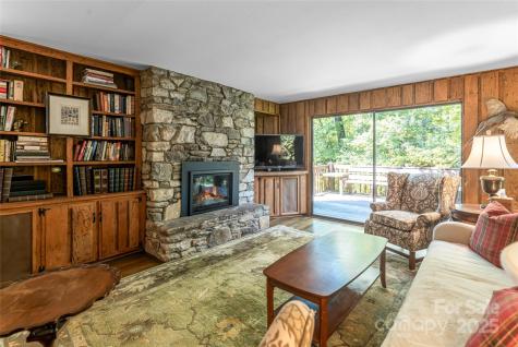 33 Deerhaven Lane Asheville NC 28803