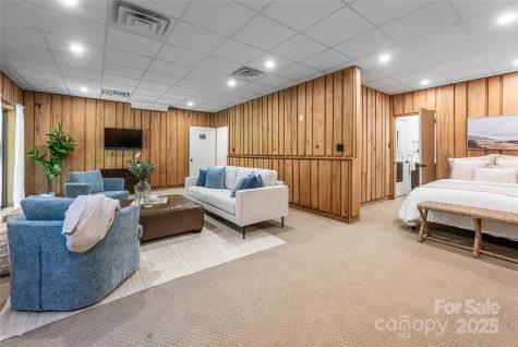 33 Deerhaven Lane Asheville NC 28803