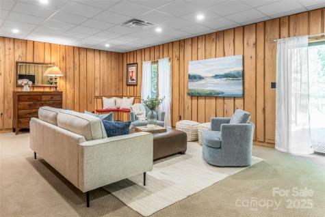 33 Deerhaven Lane Asheville NC 28803