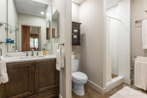 33 Deerhaven Lane Asheville NC 28803