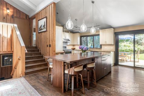 33 Deerhaven Lane Asheville NC 28803