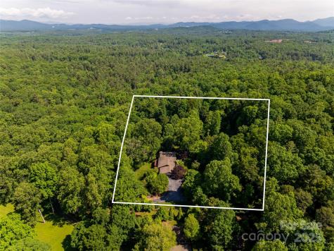 33 Deerhaven Lane Asheville NC 28803