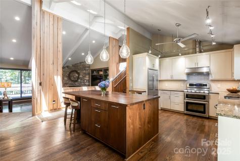 33 Deerhaven Lane Asheville NC 28803