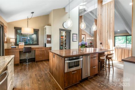 33 Deerhaven Lane Asheville NC 28803